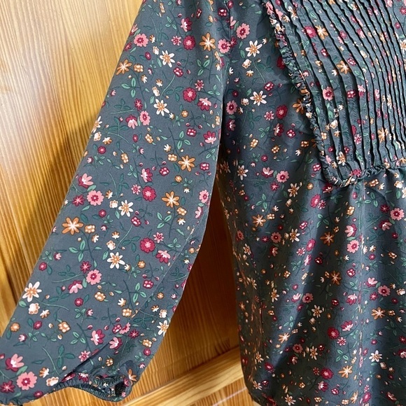 Matilda Jane Medium Floral Pleated Boho Shirt Ditsy Floral Ruffle Blue Casual - Picture 5 of 7